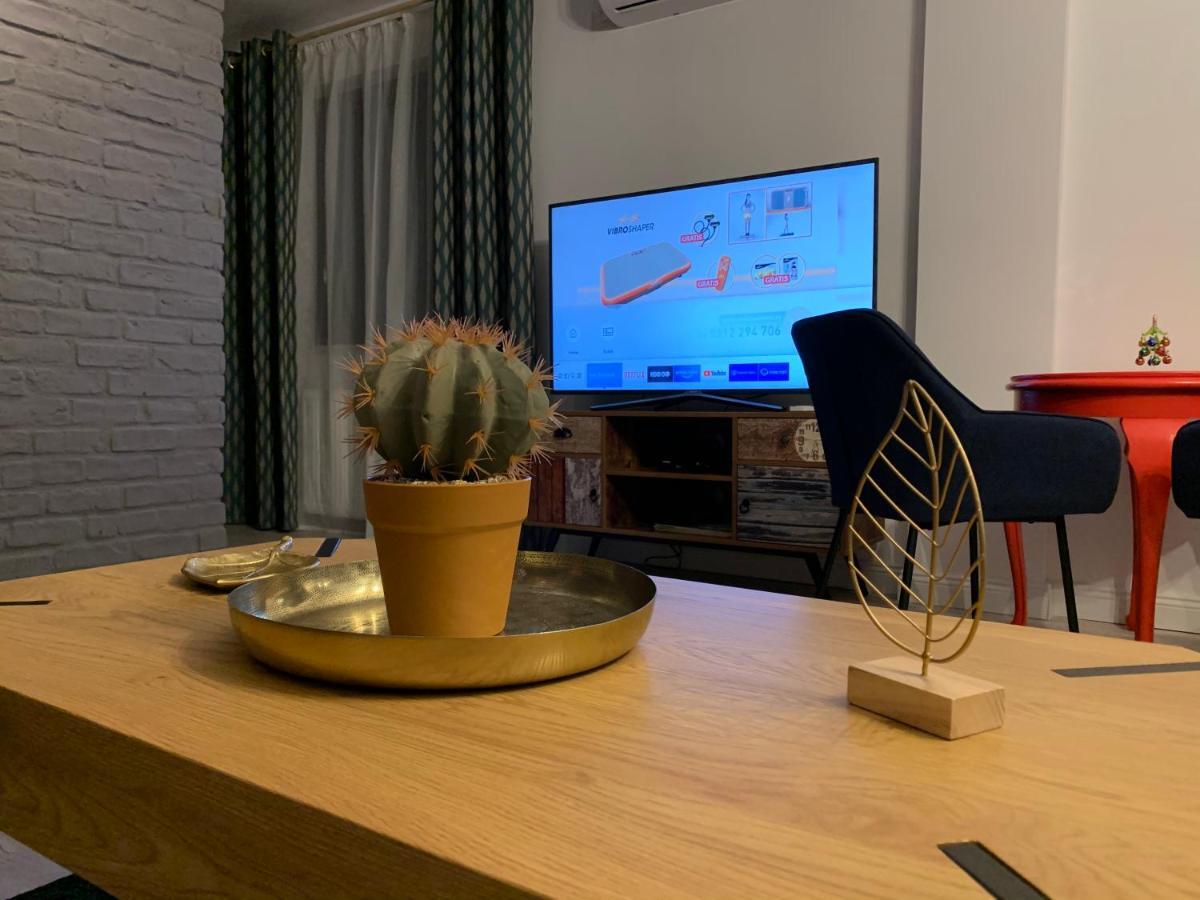 Best Apartment Scheia Suceava Luaran gambar