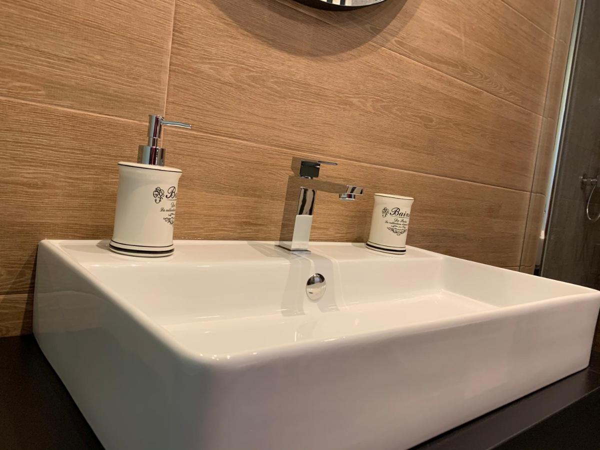 Best Apartment Scheia Suceava Luaran gambar